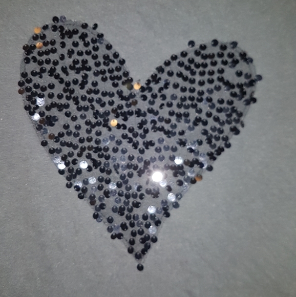 American Eagle Tee/Sequined Heart - Picture 5 of 17